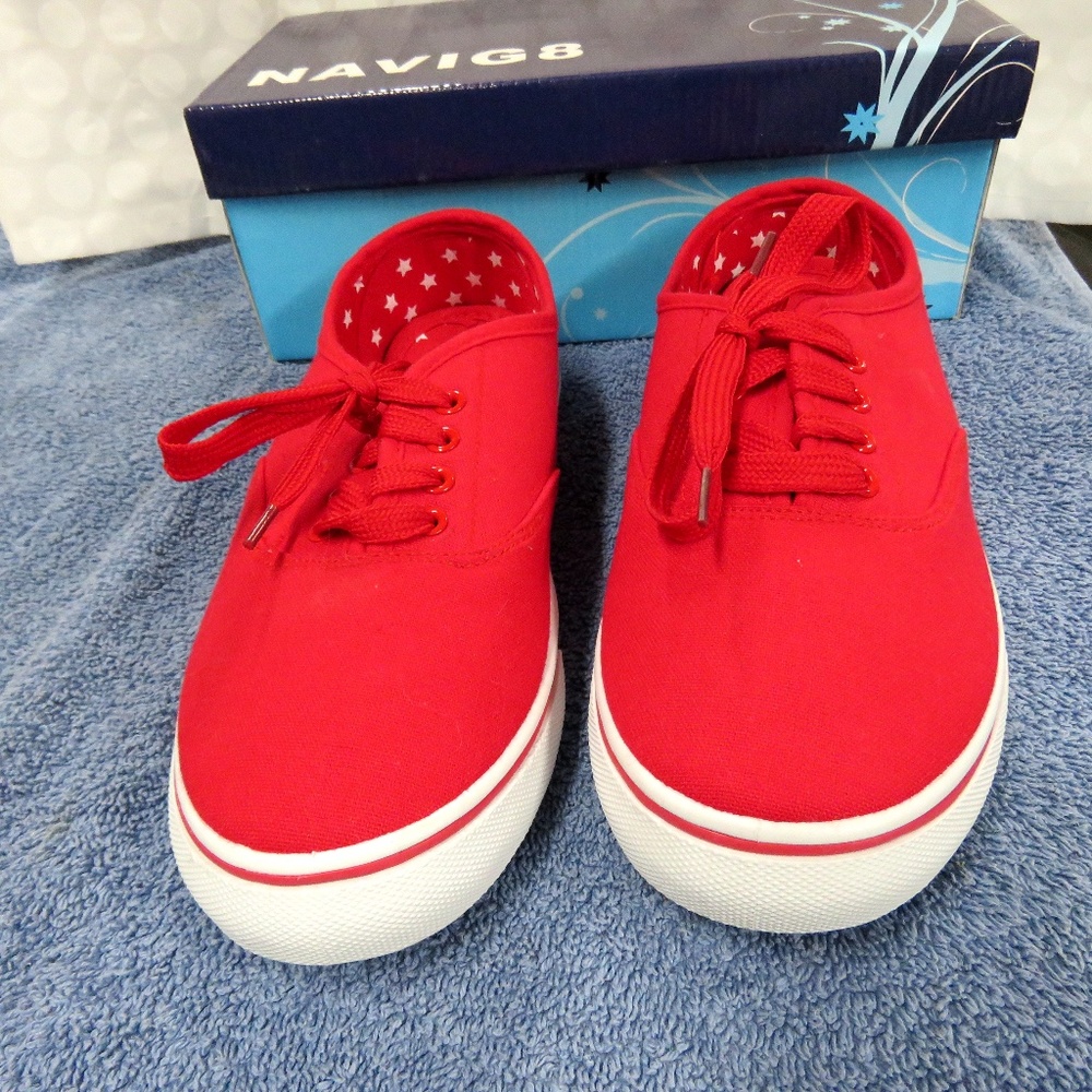 Navig8 Red Boat Shoe Sneakers 6.5